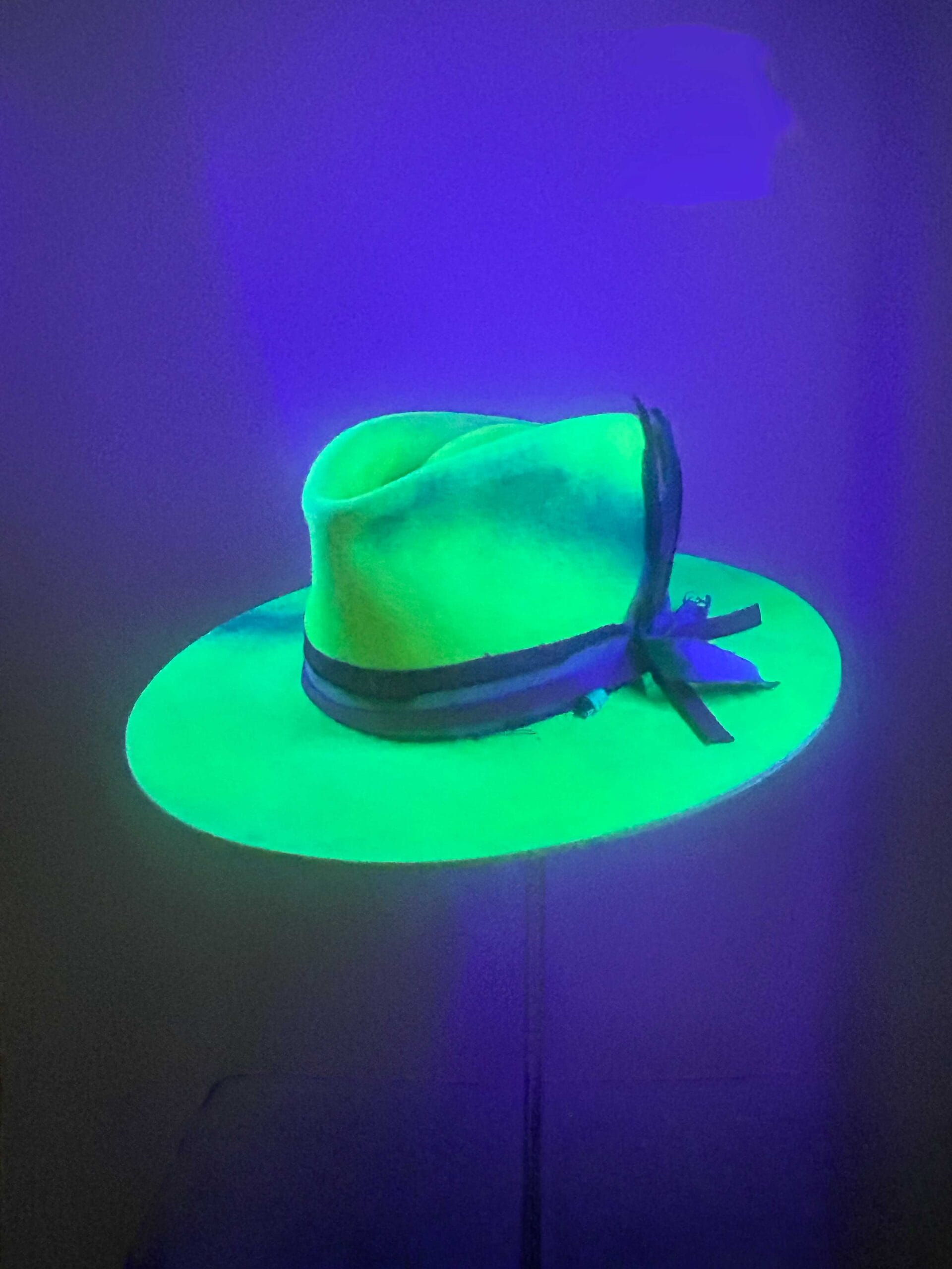 VA-Editorial-Glow
